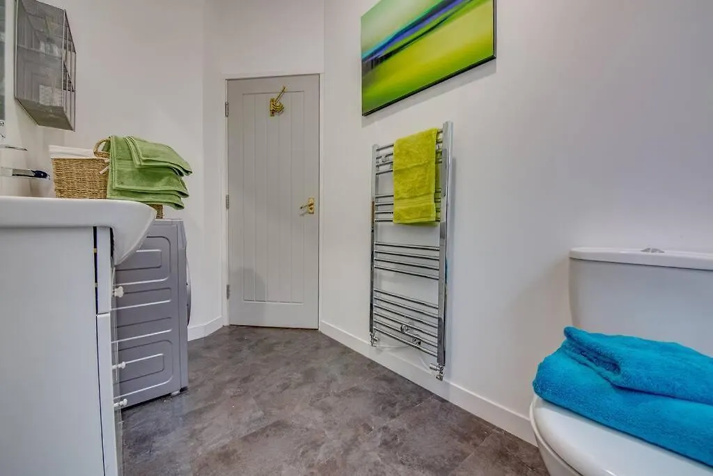 Lovely Central 1 Bed Apartment Sleeps 4 Sheffield