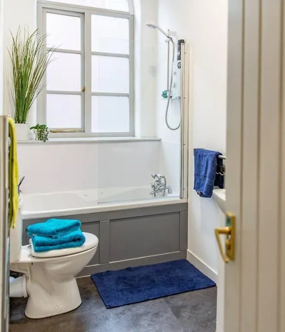 Lovely Central 1 Bed Apartment Sleeps 4 Sheffield 0*,  Verenigd Koninkrijk