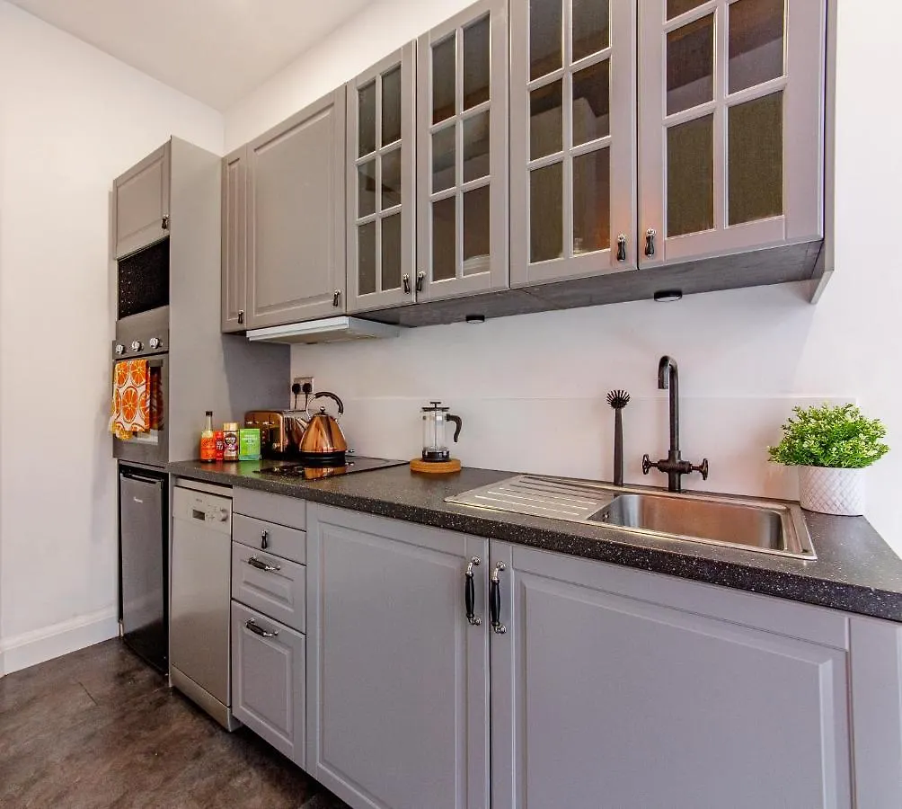 Lovely Central 1 Bed Apartment Sleeps 4 셰필드